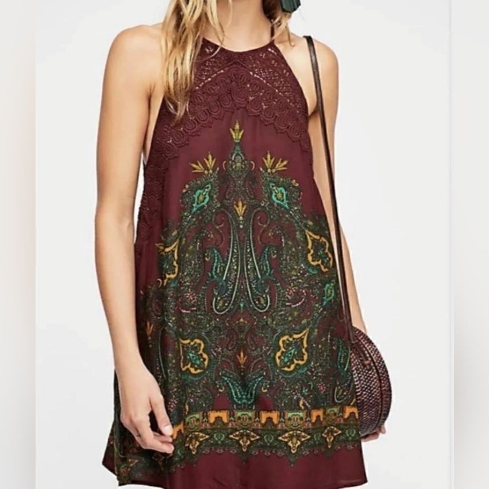 Free People NWOT Intimately Shea Maroon Bohemian Printed Mini Shift Dress‎ sz XS